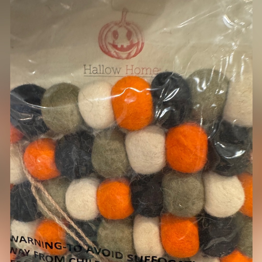 Pom Pom garland